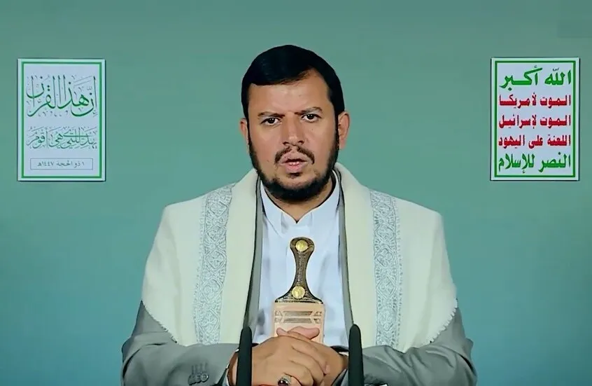 زعيم الحوثيين: نحن جاهزون عسكريا لأي تصعيد أمريكي ضد إيران